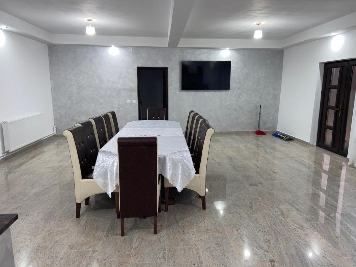 Pensiunea Casa Deny Новач-Стрэйни Экстерьер фото