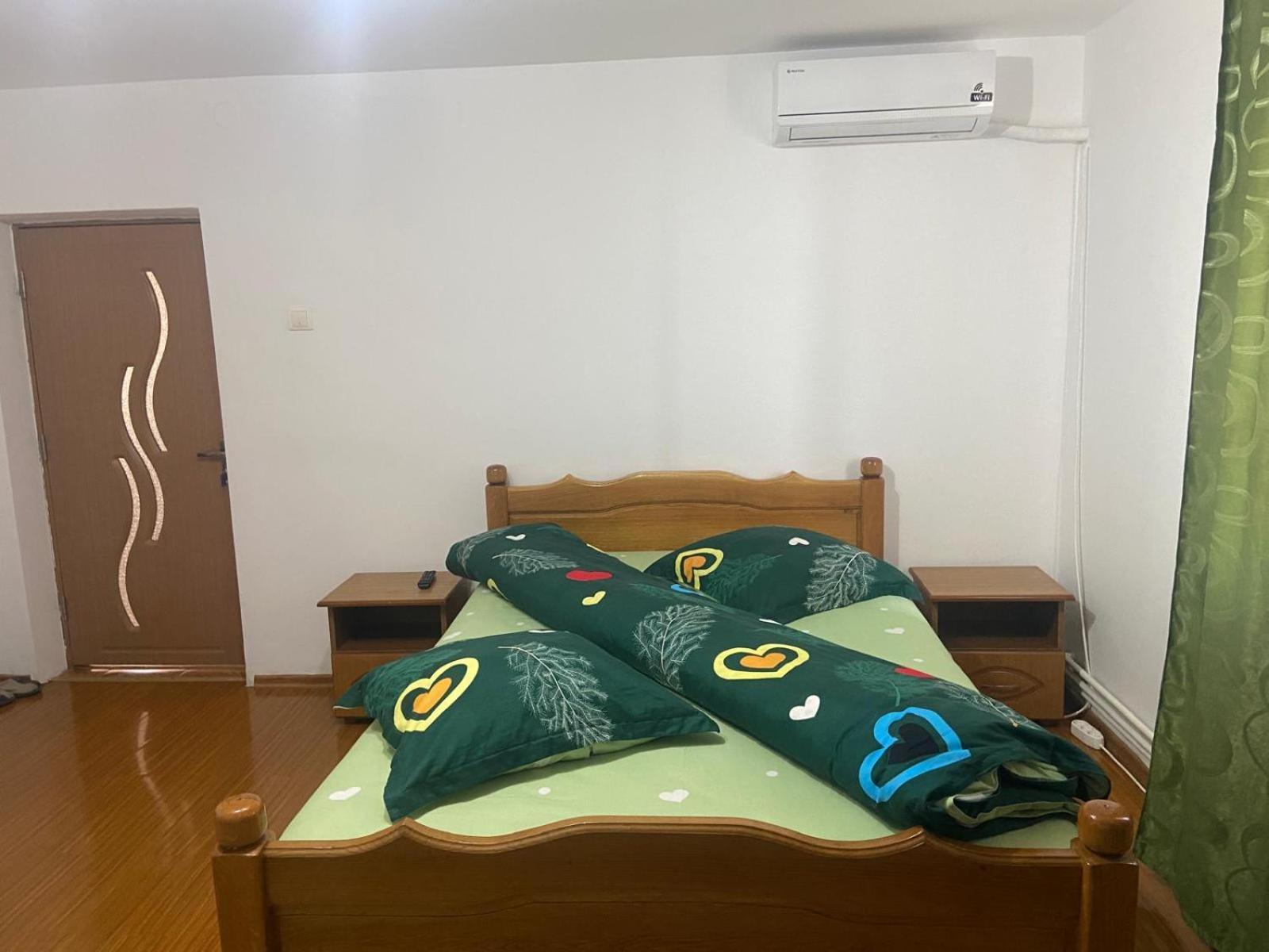 Pensiunea Casa Deny Новач-Стрэйни Экстерьер фото