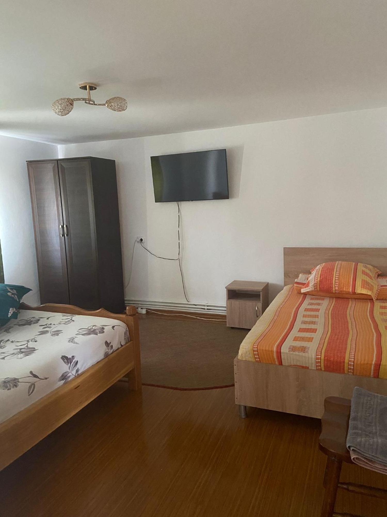 Pensiunea Casa Deny Новач-Стрэйни Экстерьер фото